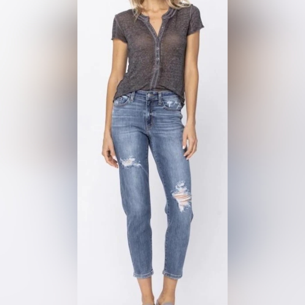 Judy Blue Distressed high waist, Slim Fit  Cropped Jeans - size 5/27
